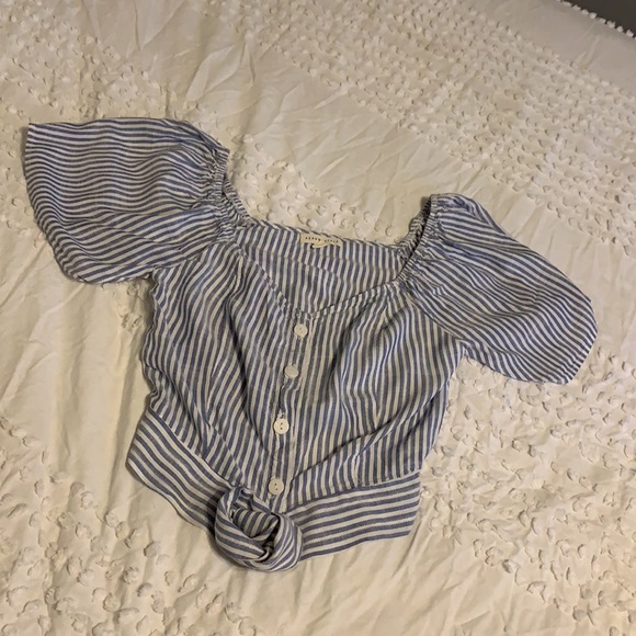 Blue and white striped shirt - Picture 2 of 3